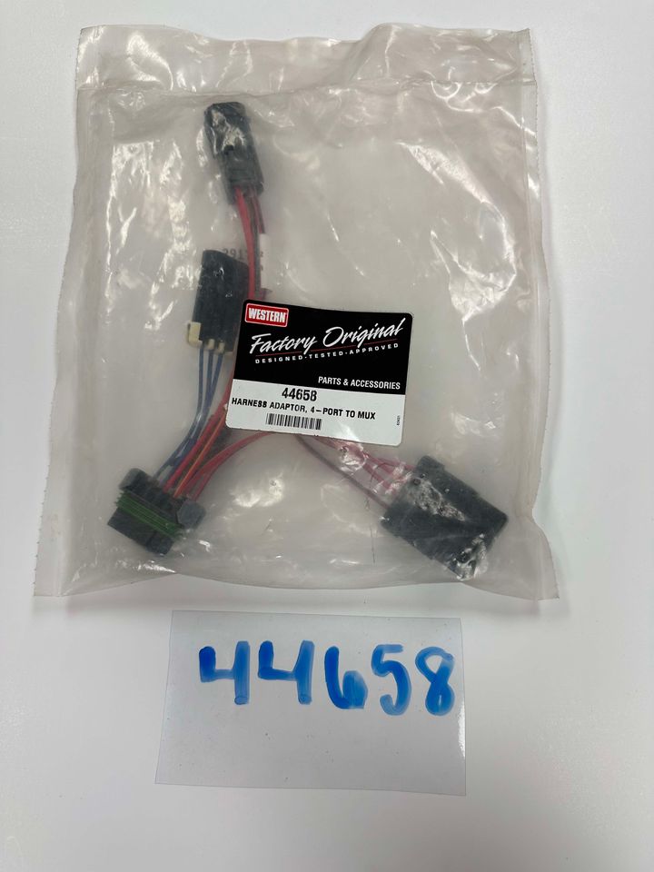 44658 WESTERN HARNESS ADAPTOR, 4-PORT TO MUX