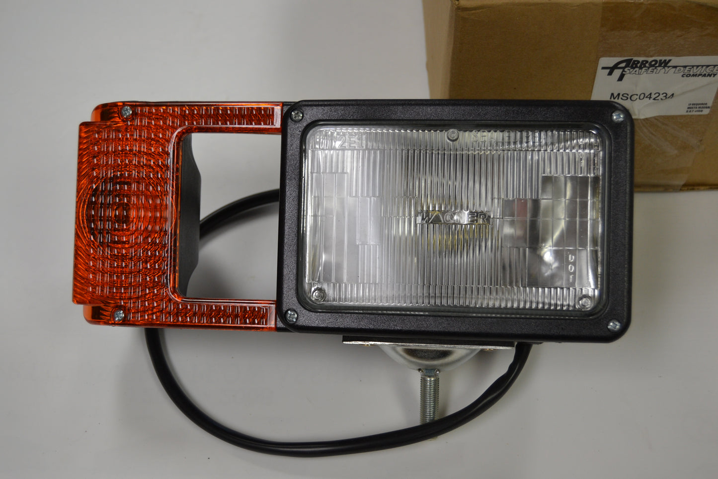 MSC04234 BOSS HEADLIGHT(PS),PLASTIC W/HDW