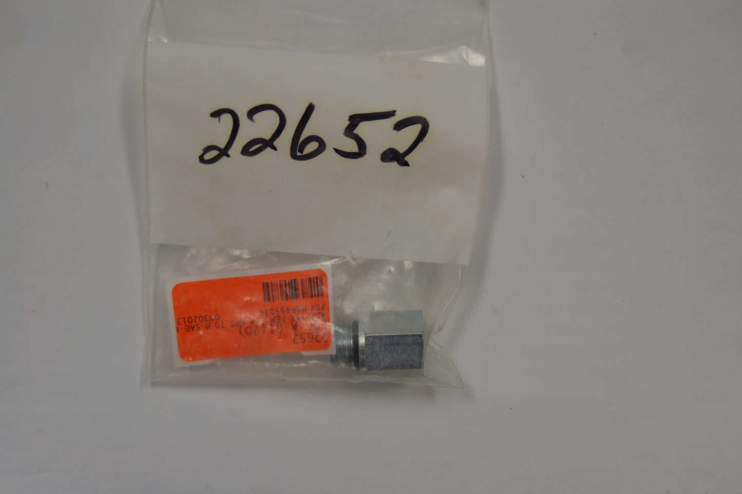 22652 MEYER ADAPTER FEM 1/4 NPT TO M SAE-6