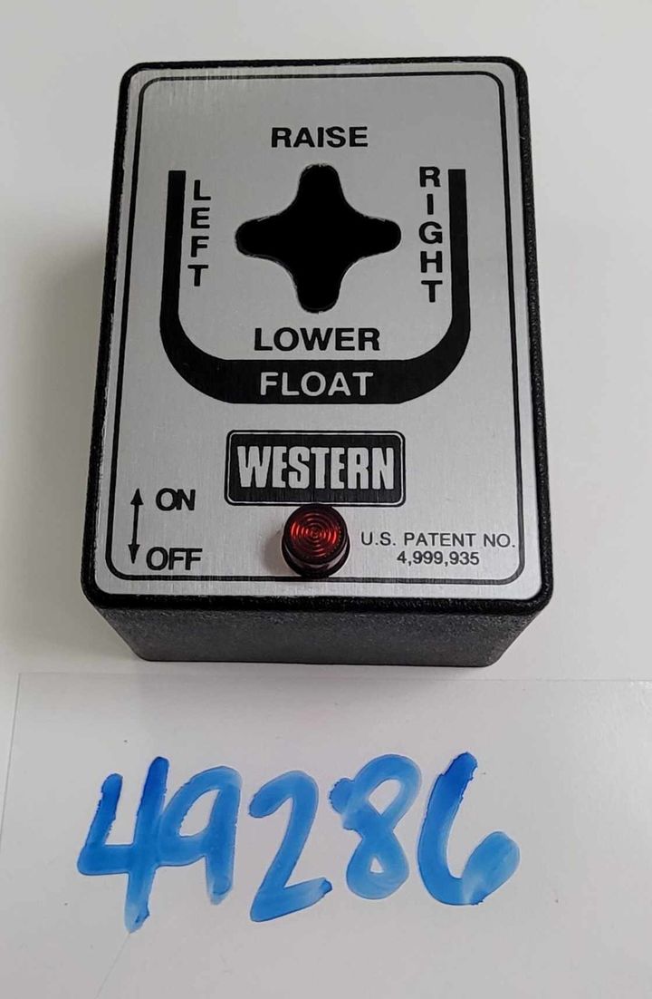 49286 WESTERN BODY w/LABEL & LENS